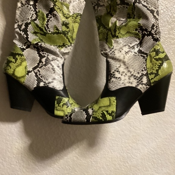 Hilda Chunky Heel Over The Knee Boots, Size 9M, Multi Colored NEW - Picture 2 of 6